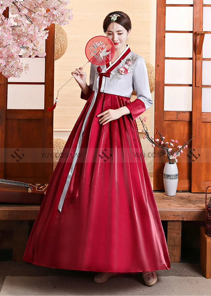 Hanbok nữ lụa đỏ