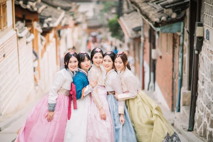 HANBOK HÀN QUỐC – TRẢI NGHIỆM VĂN HÓA TRUYỀN THỐNG KHÔNG THỂ BỎ LỠ KHI DU  LỊCH HÀN QUỐC - FG JOURNEY