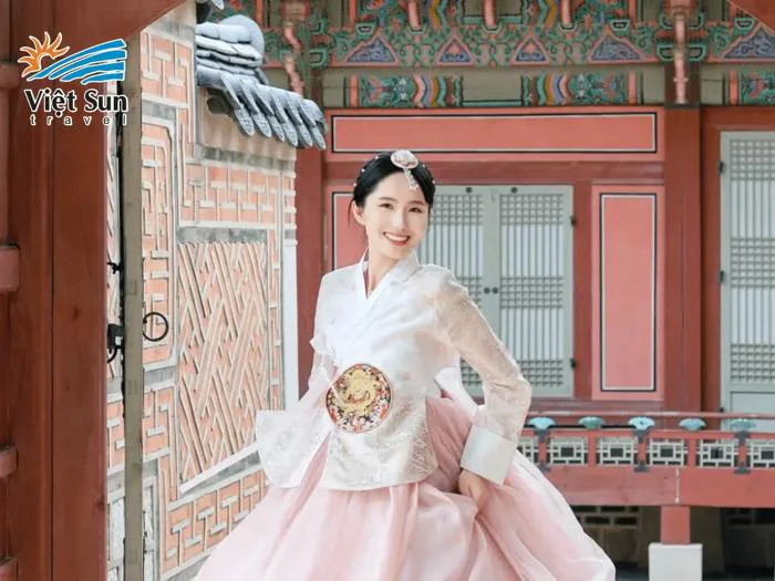 Trang Phục Truyền Thống Hàn Quốc: Bí Kíp Mặc Hanbok chuẩn xứ Kim Chi