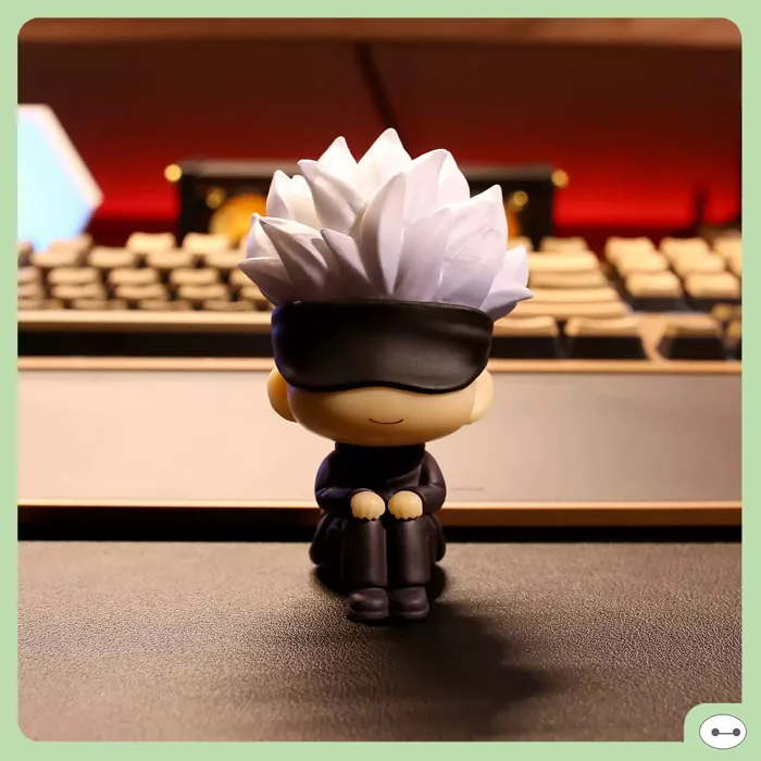 MÔ HÌNH CHIBI NGỒI GOJO SATORU BỊT MẮT 9CM