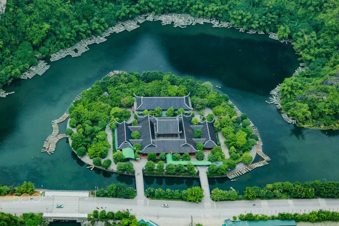 Một thoáng chùa cổ - Chùa Bái Đính, Ninh Bình