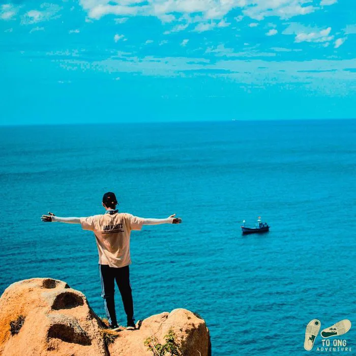 3 tips cực hay để chụp cảnh bình minh trên biển khi hiking Cực Đông - To  Ong Adventure