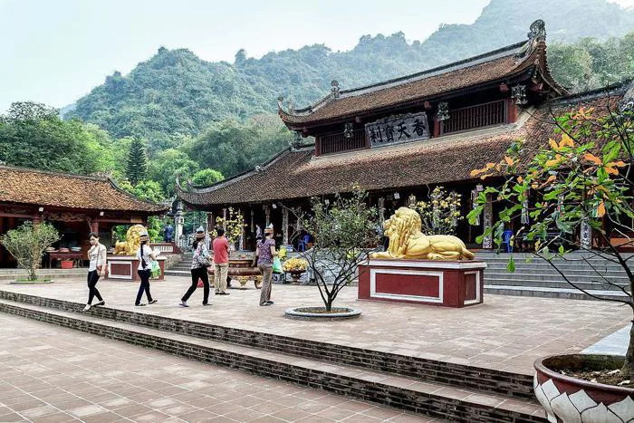 Những kinh nghiệm du lịch chùa Hương nhất định bạn phải biết