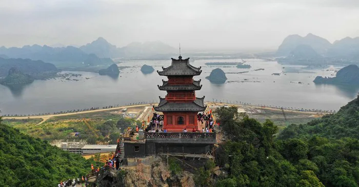 Chiêm bái chùa Hương: Vùng “đất thiêng” nổi tiếng bao đời tại Hà Nội
