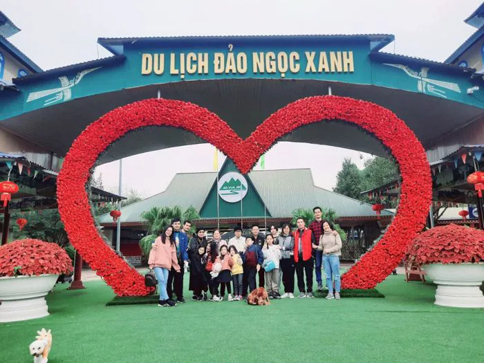 DU LỊCH ĐẢO NGỌC XANH – ĐỔI MỚI ĐỂ PHÁT TRIỂN BỀN VỮNG – Ao Vua JSC DU LỊCH ĐẢO NGỌC XANH – ĐỔI MỚI ĐỂ PHÁT TRIỂN BỀN VỮNG – Ao Vua JSC