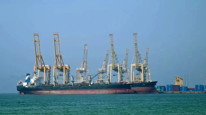 Eo biển Hormuz và nguy cơ phản ứng dây chuyền trên thị trường năng lượng  toàn cầu