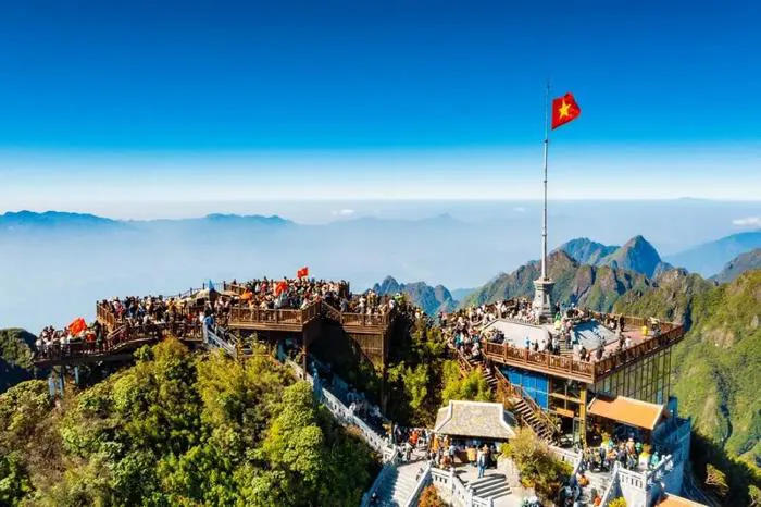 Du lịch Fansipan: Hành trình chinh phục 