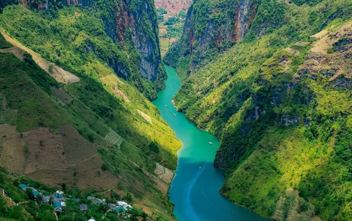 Du Lịch Hà Giang - Khung Cảnh Hùng Vĩ Của Miền Bắc Việt Nam