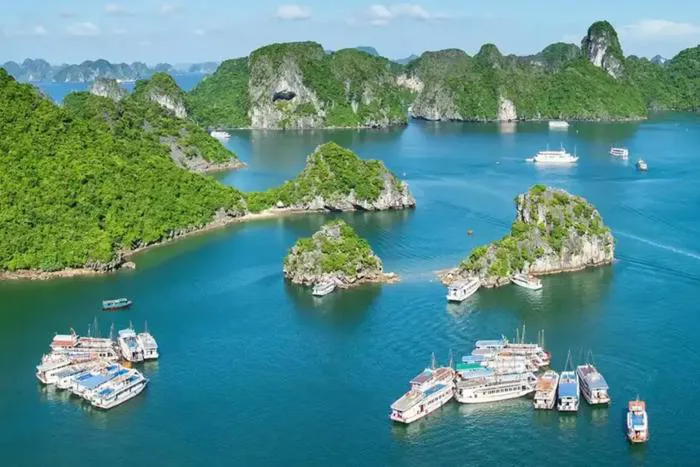 Cảnh đẹp Hạ Long: Gợi ý 15 điểm đến đẹp mê hồn