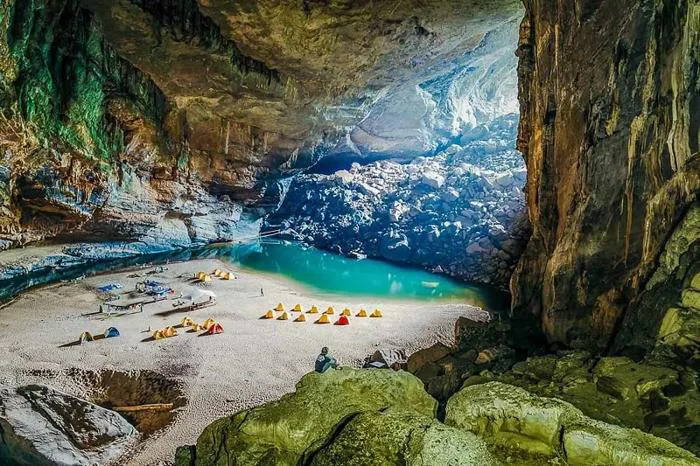 Du lịch Hang Sơn Đoòng Quảng Bình và những khám phá kỳ thú