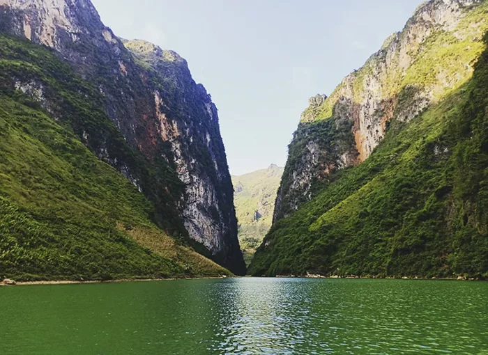 Khám phá hẻm Tu Sản Hà Giang - hẻm vực sâu nhất khu vực Đông Nam Á Khám phá hẻm Tu Sản Hà Giang - hẻm vực sâu nhất khu vực Đông Nam Á