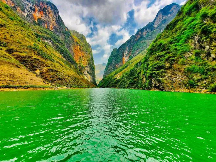 Review hẻm Tu Sản – điểm du lịch nổi tiếng của Hà Giang - Bee Travel Review hẻm Tu Sản – điểm du lịch nổi tiếng của Hà Giang - Bee Travel