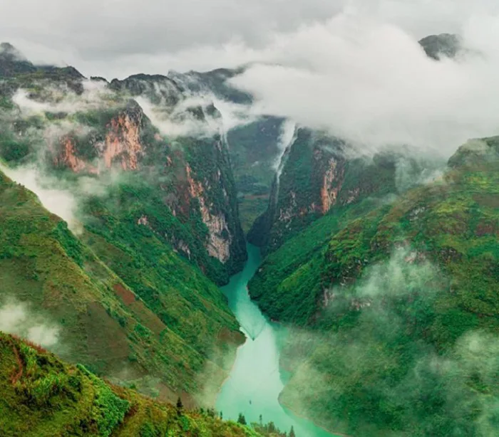 Hẻm Tu Sản Hà Giang – Vẻ Đẹp Hùng Vĩ Bên Dòng Sông Nho Quế - Ecotour Hẻm Tu Sản Hà Giang – Vẻ Đẹp Hùng Vĩ Bên Dòng Sông Nho Quế - Ecotour