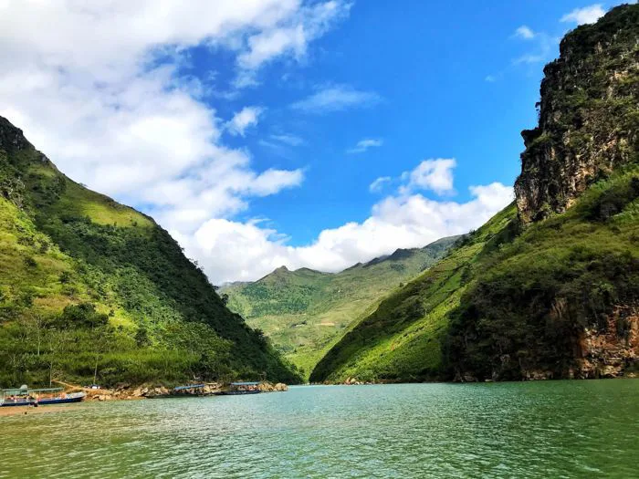 Hà Giang: Hẻm Tu Sản kỳ quan độc nhất vùng cao nguyên đá Hà Giang: Hẻm Tu Sản kỳ quan độc nhất vùng cao nguyên đá