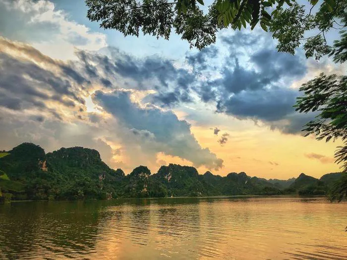 Check-in ngay những hồ nước đẹp 