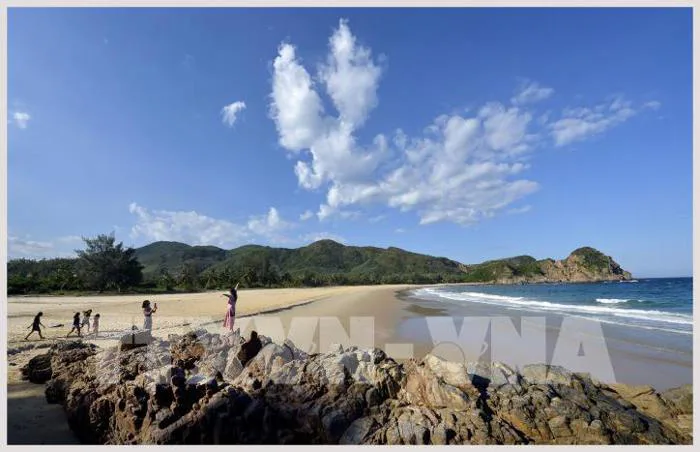 Photo - Vẻ đẹp hoang sơ, phong cảnh hữu tình ở Bãi Ôm (Phú Yên)