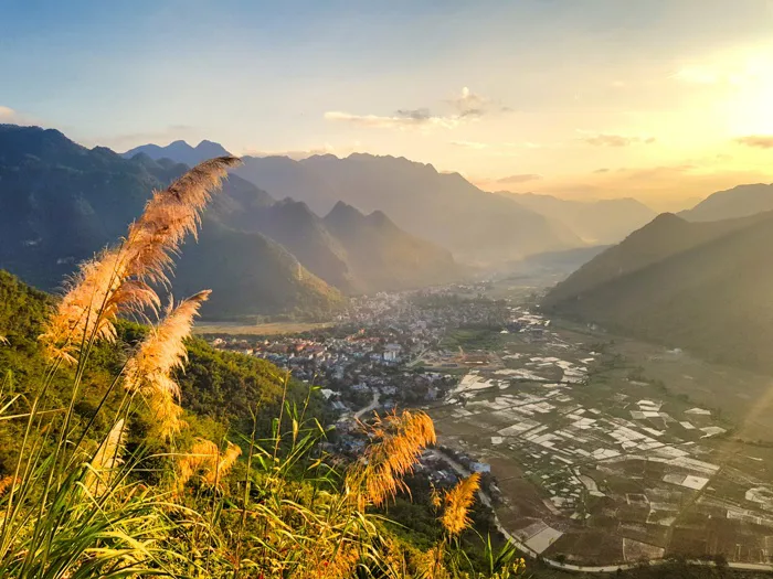 anh-phong-canh-mai-chau-1