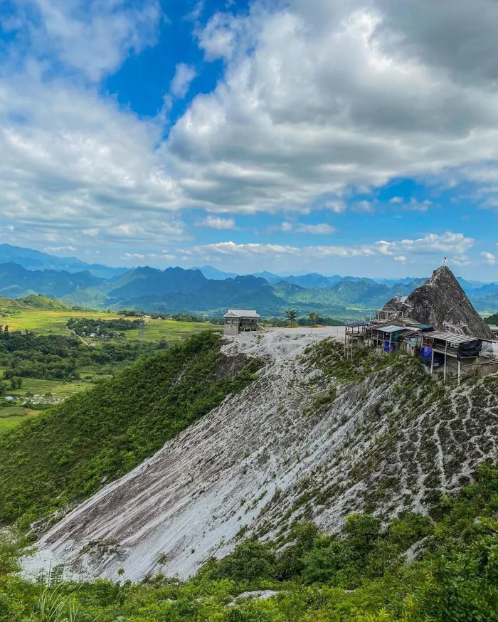 Du lịch Mai Châu - Top 8 điểm đến hấp dẫn nhất định phải check-in -  iVIVU.com