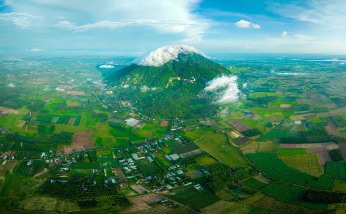 Mùa săn mây đẹp nhất trên núi Bà Đen