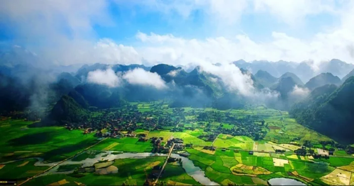 Chờn vờn mây trắng Thung Mây (Hòa Bình)