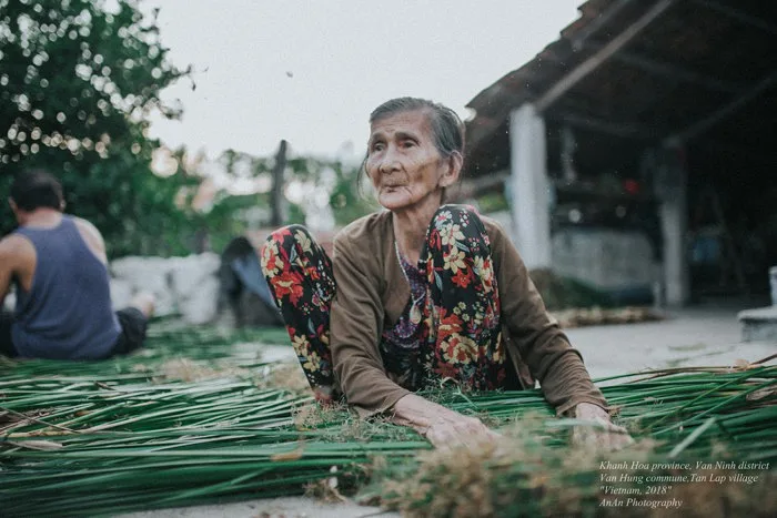 Những khoảnh khắc đẹp về làng quê mộc mạc qua ống kính của thầy giáo 9X