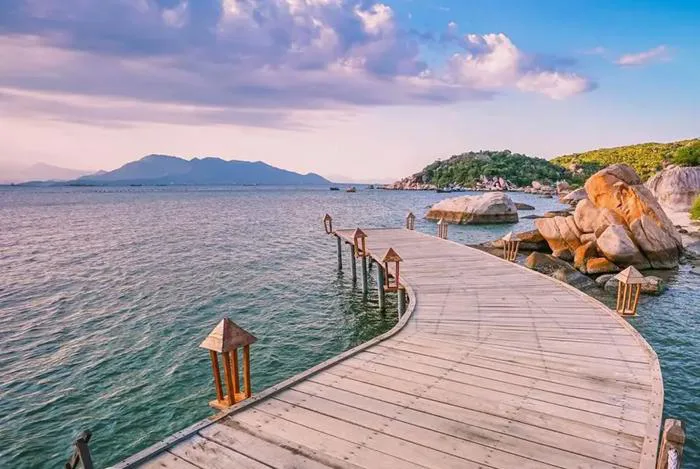 Top 10 bãi biển Nha Trang đẹp hút hồn không thể bỏ qua Top 10 bãi biển Nha Trang đẹp hút hồn không thể bỏ qua