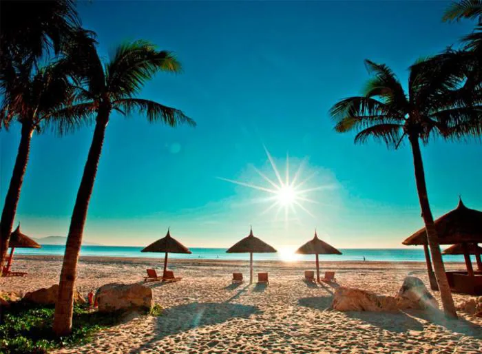 Chiêm ngưỡng 7 bãi biển đẹp nhất ở Nha Trang - Vietgoing Chiêm ngưỡng 7 bãi biển đẹp nhất ở Nha Trang - Vietgoing