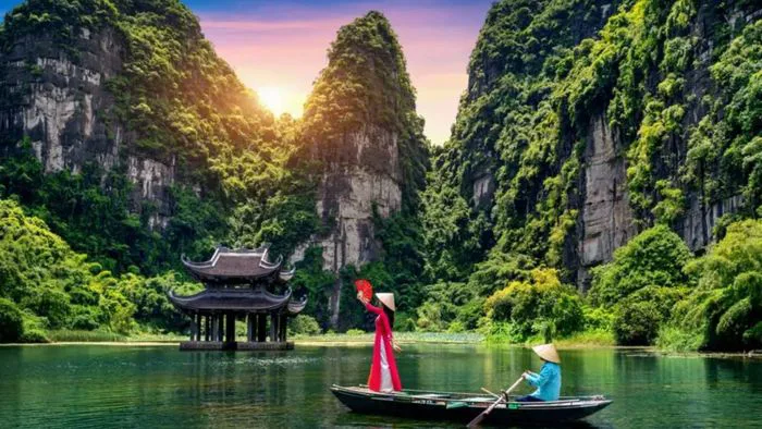 Chiêm ngưỡng 40+ ảnh đẹp Ninh Bình với thiên nhiên hữu tình