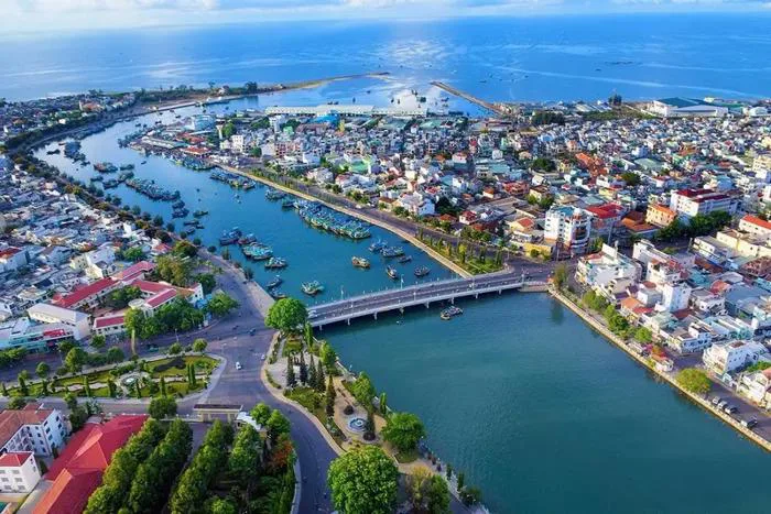 Thành phố Phan Thiết và những thông tin cần biết trước khi du lịch