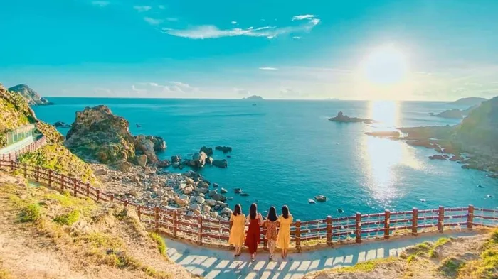 Khám phá 10 điểm du lịch đẹp Quy Nhơn Phú Yên - Vietgoing Khám phá 10 điểm du lịch đẹp Quy Nhơn Phú Yên - Vietgoing