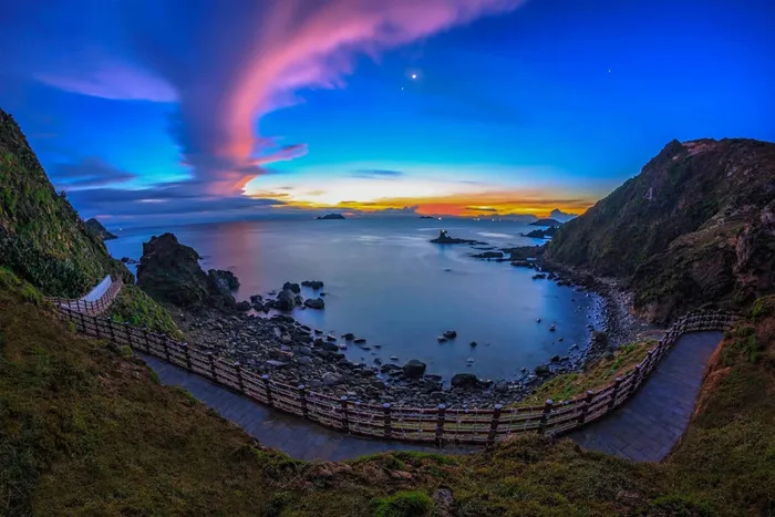 Top 12 bãi biển Quy Nhơn với cảnh sắc hữu tình, làn nước trong xanh Top 12 bãi biển Quy Nhơn với cảnh sắc hữu tình, làn nước trong xanh