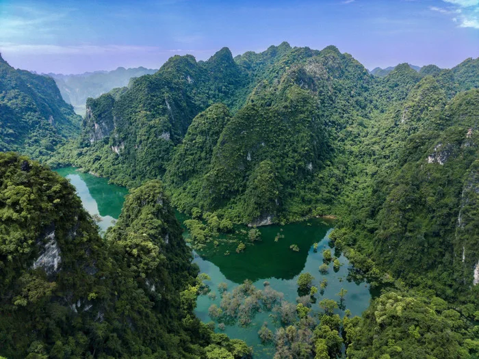 Thung lũng xanh ở Lạng Sơn, khách mê mẩn thám hiểm hang động, chinh phục độ  cao