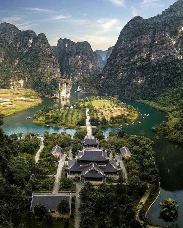 Khu du lịch Tràng An Ninh Bình – cảnh đẹp tuyệt diệu chốn nhân gian Khu du lịch Tràng An Ninh Bình – cảnh đẹp tuyệt diệu chốn nhân gian
