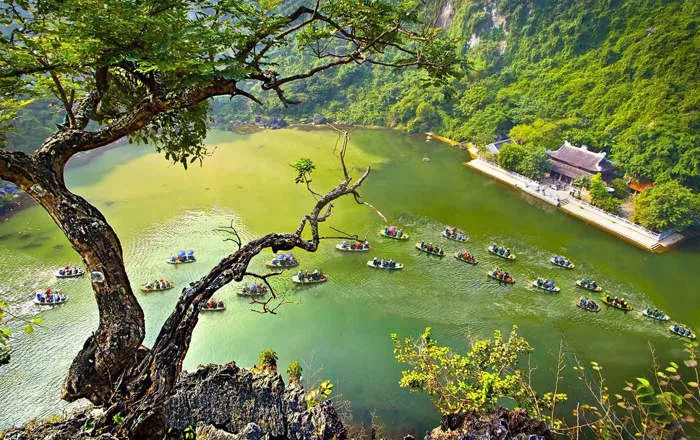 Quần thể danh thắng Tràng An với vẻ đẹp hùng vĩ ấn tượng Quần thể danh thắng Tràng An với vẻ đẹp hùng vĩ ấn tượng