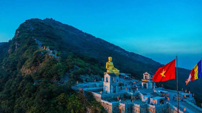 Du lịch Yên Tử: trọn bộ kinh nghiệm khám phá vùng đất Phật linh thiêng –  VinWonders