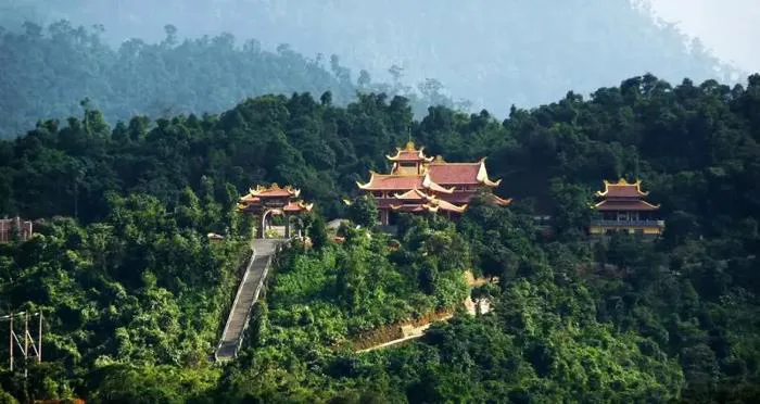 Núi Yên Tử: Kinh nghiệm du lịch và khám phá từ A-Z