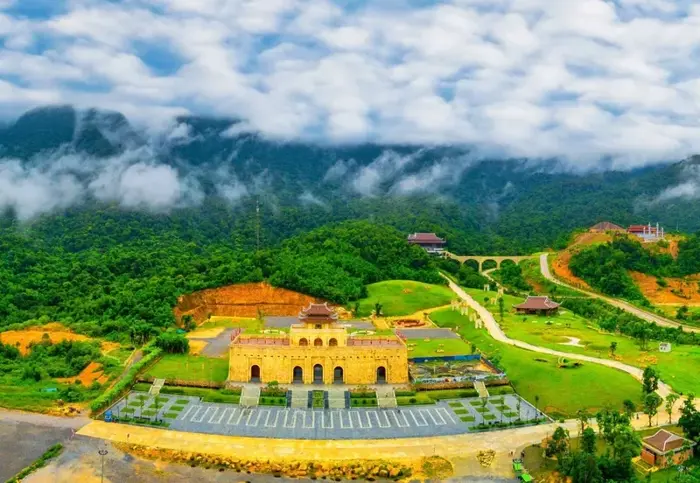 Ảnh núi Yên Tử tuyệt đẹp ghi lại cảnh sắc thiên nhiên kỳ vĩ