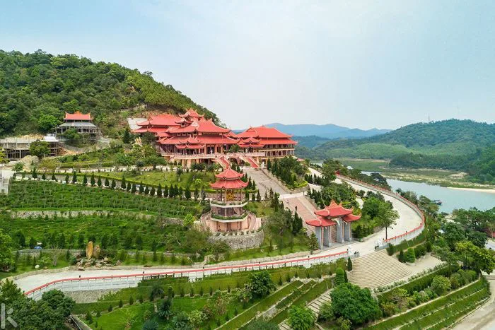 Tour Yên Tử 1 Ngày | Du Lịch Yên Tử - Chùa Đồng 1 Ngày