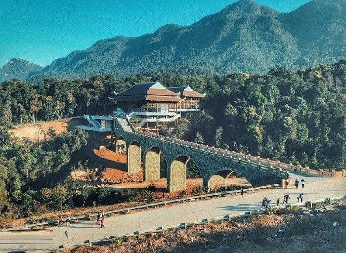 Khu du lịch Yên Tử - vùng núi thiêng ở Quảng Ninh | Phuotvivu