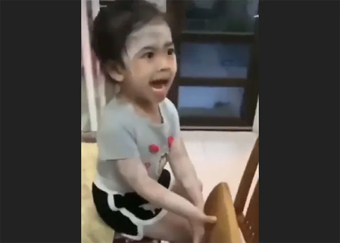 Video Á đù, Giật mình hà meme | Download