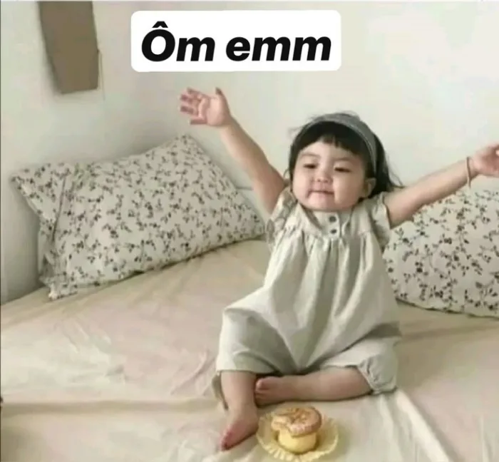 150+ Ảnh meme ôm đáng yêu, dễ thương gửi người yêu, crush