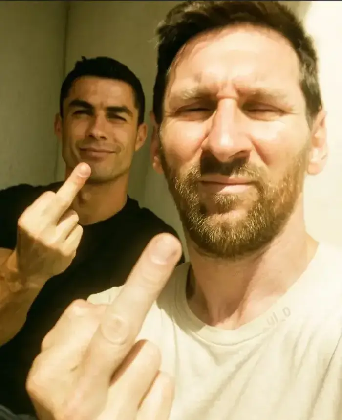 Bộ 70+ Ảnh Chế Meme Ronaldo và Messi hài hước khiến fan bóng đá cười  nghiêng ngả