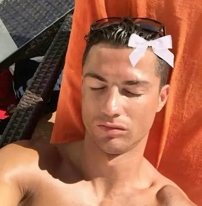 Bộ 70+ Ảnh Chế Meme Ronaldo và Messi hài hước khiến fan bóng đá cười  nghiêng ngả